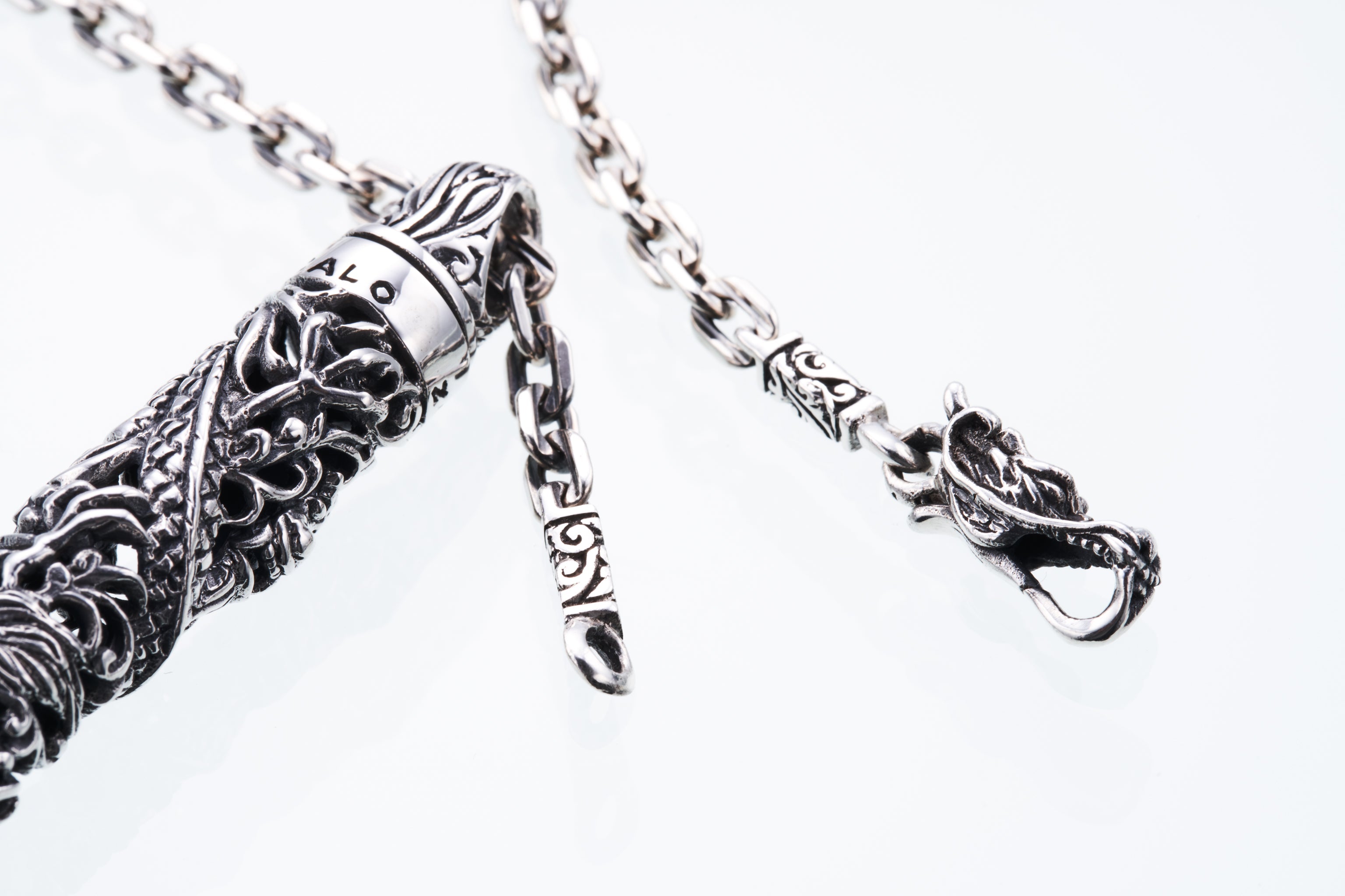ZOCALO : Dragon Cylinder Necklace Chain Set – ZOCALO JAPAN