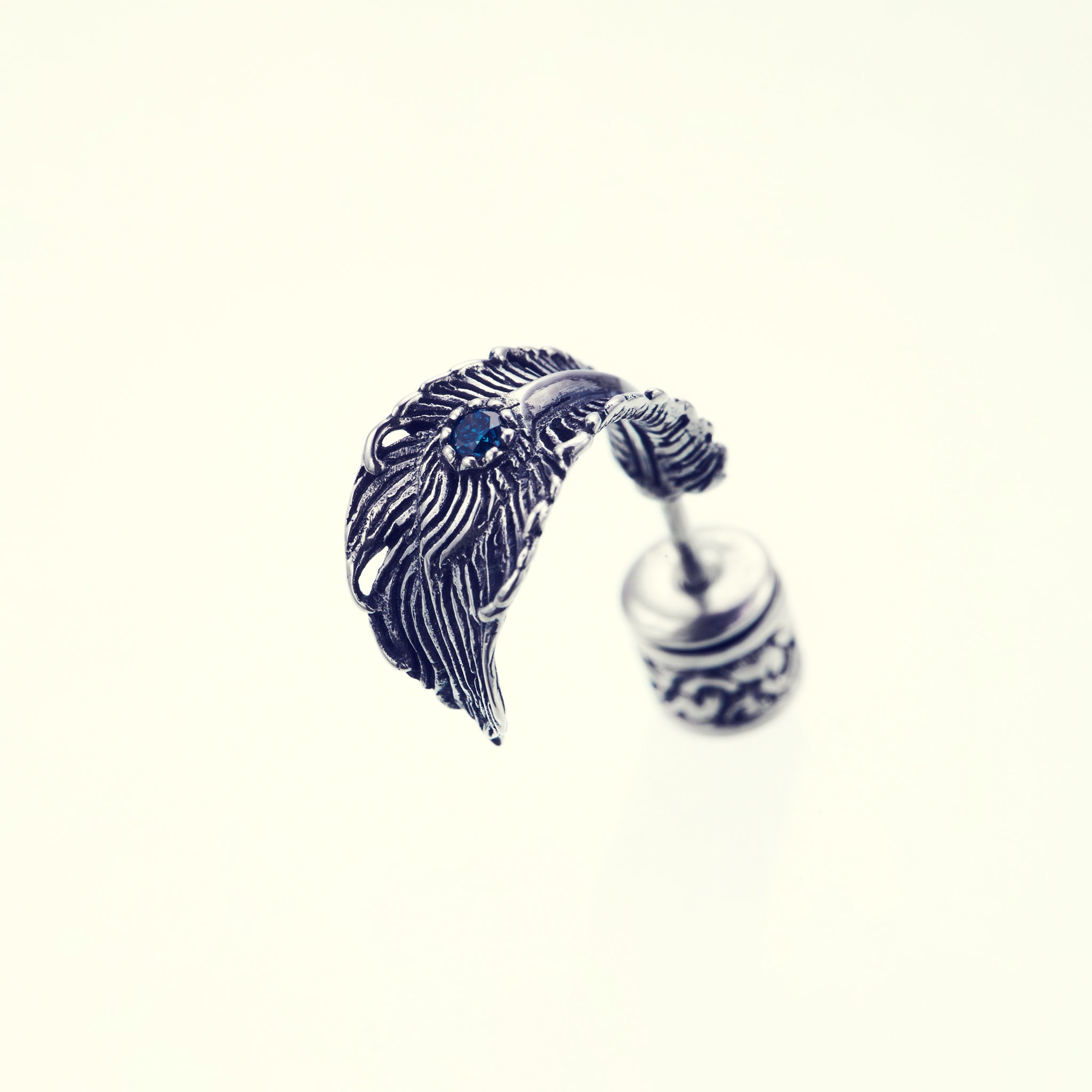 Phoenix Tail Feather Stud : Blue Diamond｜フェニックス・テイル