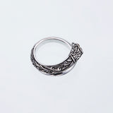Ivy Spiral Ring Square : White CZ-ZOCALO.JAPAN