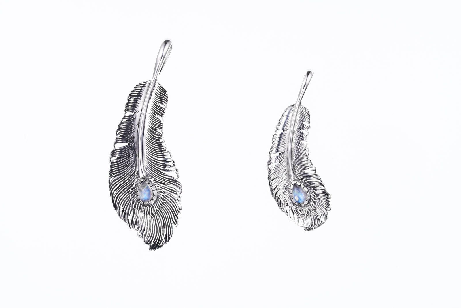 Phoenix Tail Feather : M (Rainbow Moonstone) |フェニックス