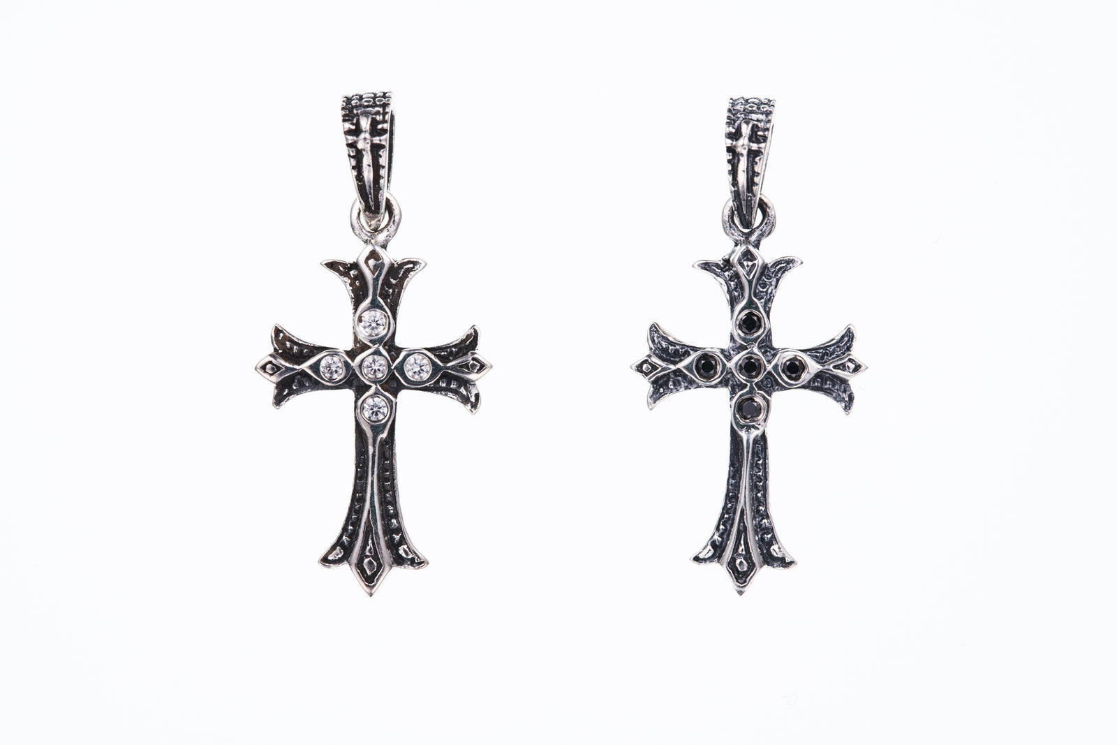 Cross on Cross Charm : Black CZ｜クロス・オン・クロス・チャーム