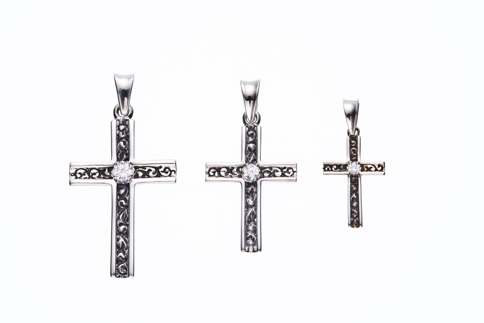 Trench Cross Pendant : M (Antique Finish)｜トレンチ・クロス