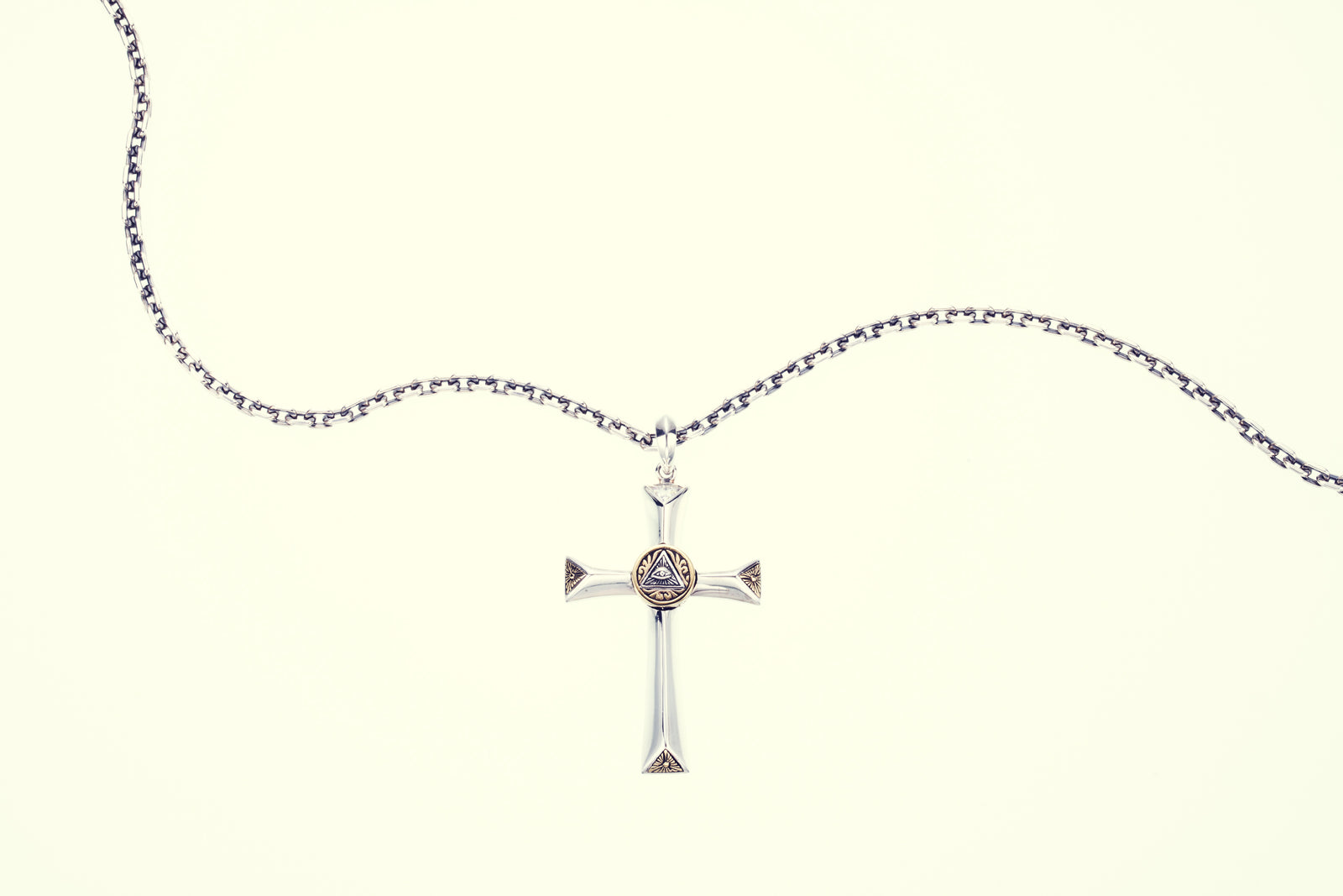 Eye of Providence Cross Pendant : White CZ|アイ・オブ Eye of Providence Cross Pendant : White CZ|アイ・オブ