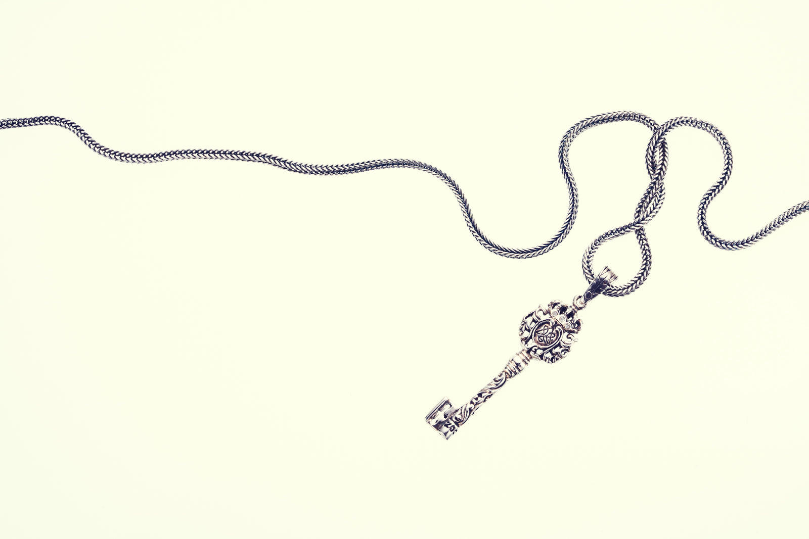 Antique Key : Type3(S) (White CZ)｜アンティーク・キー ペンダント