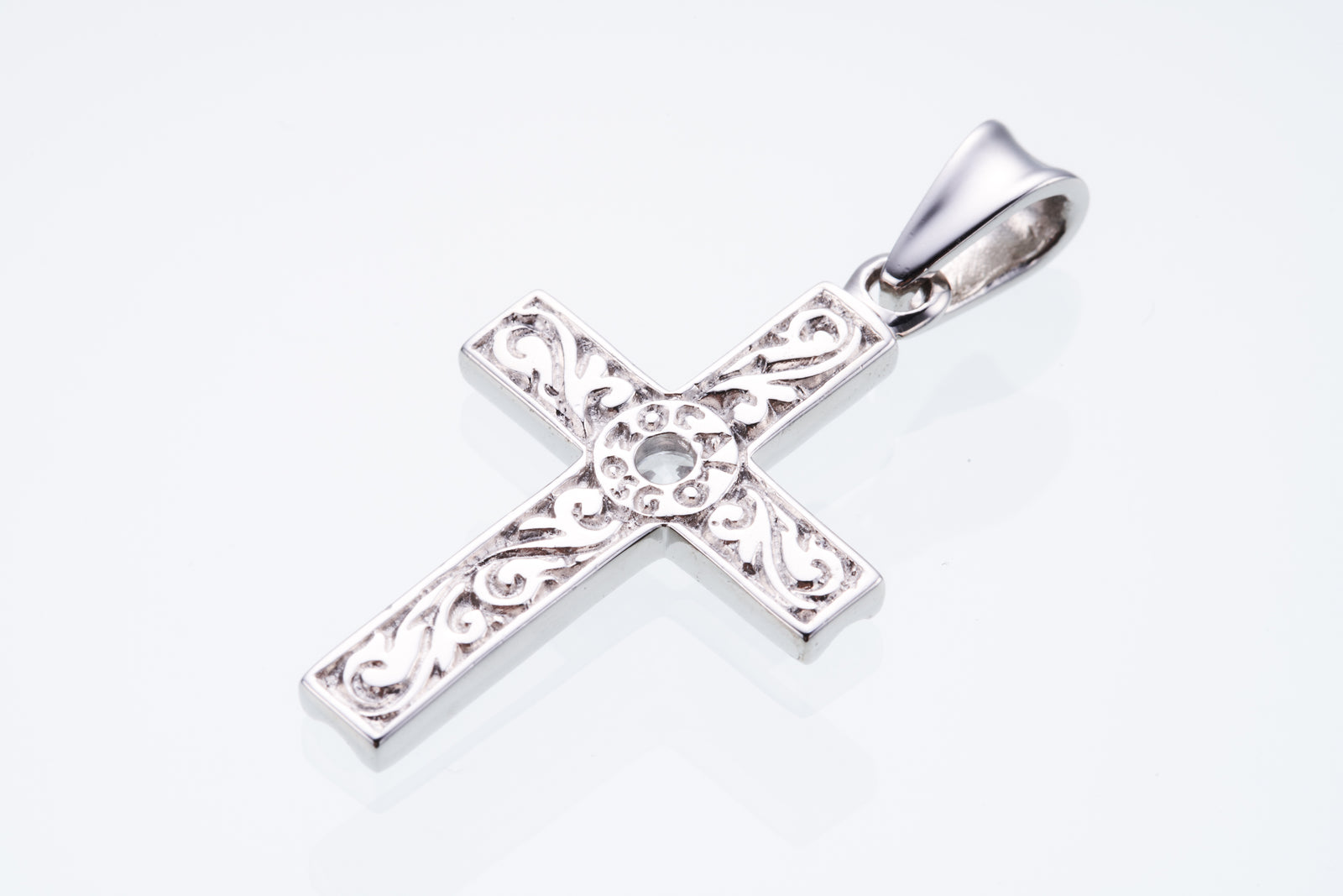 Trench Cross Pendant : M (White Finish)｜トレンチ・クロス