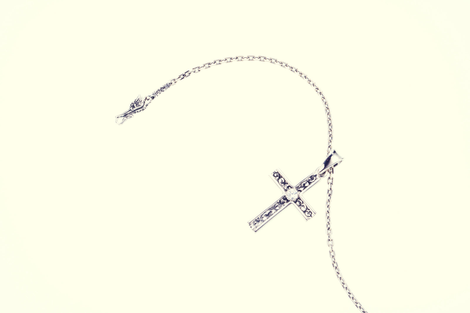 Trench Cross Pendant : M (Antique Finish)｜トレンチ・クロス