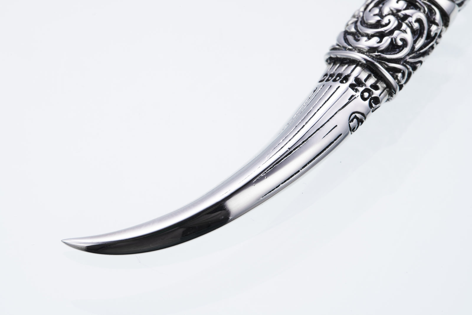 Fang of Ivy (L)｜ファング・オブ・アイビー・ペンダントトップ（L