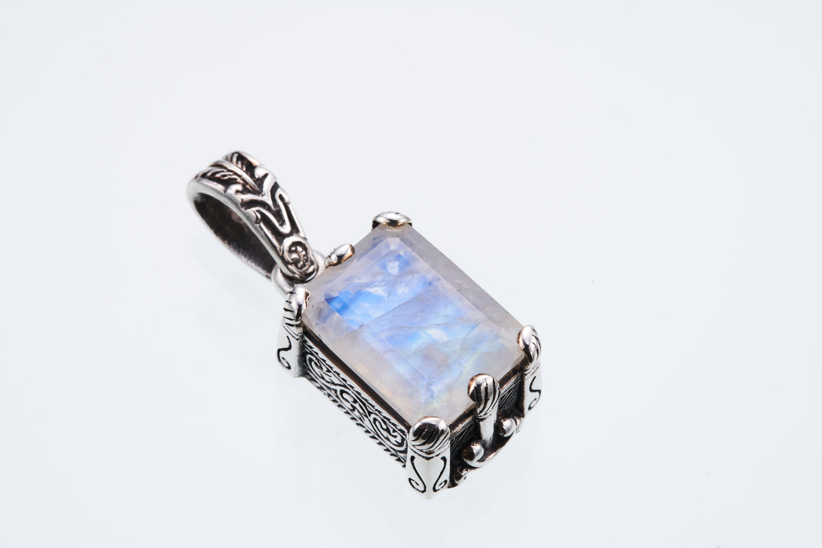 Islamic Pendant : L (Rainbow Moonstone)｜イスラミック・ペンダントトップ L（レインボー・ムーンストーン） –  ZOCALO JAPAN OFFICIAL WEB SITE