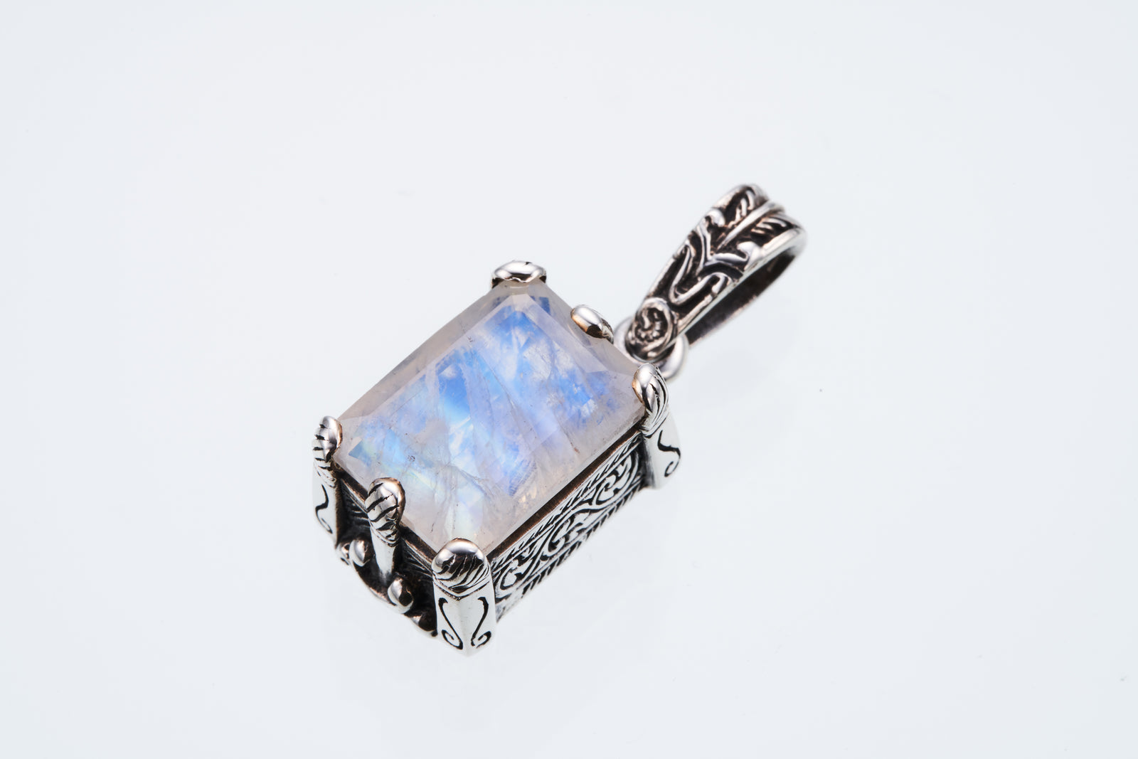 Islamic Pendant : L (Rainbow Moonstone)｜イスラミック・ペンダントトップ L（レインボー・ムーンストーン） –  ZOCALO JAPAN OFFICIAL WEB SITE