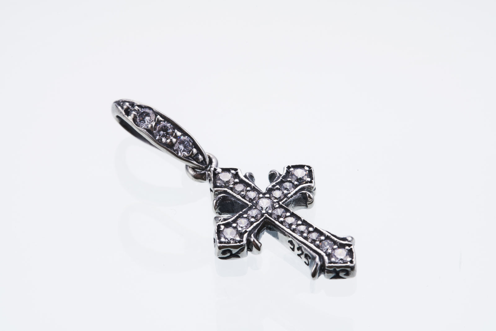 ZOCALO （ソカロ） エッジ・リリー チャーム ペンダント ホワイトCZ✨ Edged Lily Charm : (Black CZ)｜エッジ・リリー・チャーム