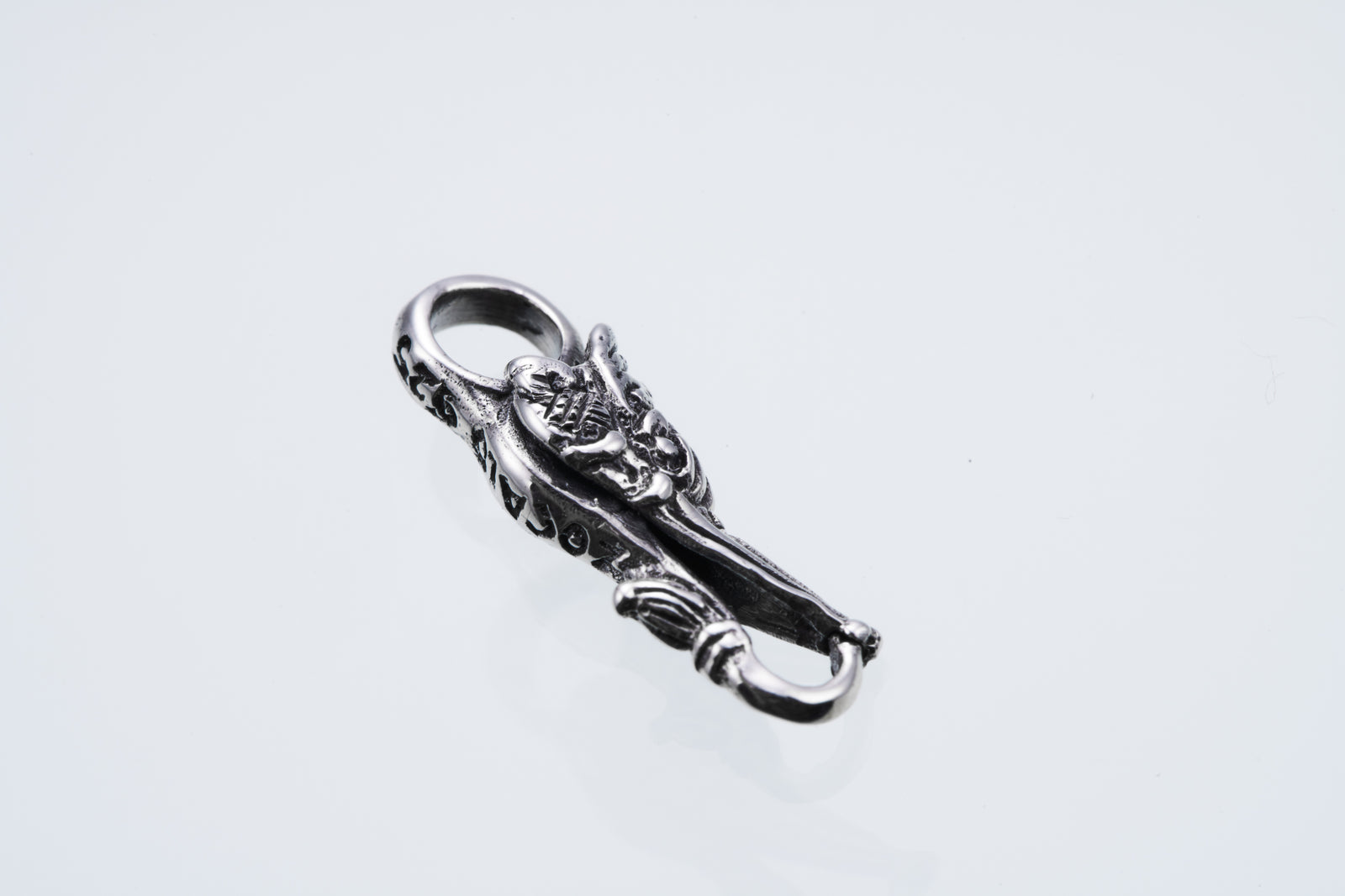 Suphannahong Lock｜スパナホン・ロック｜ZOCALO ソカロ – ZOCALO