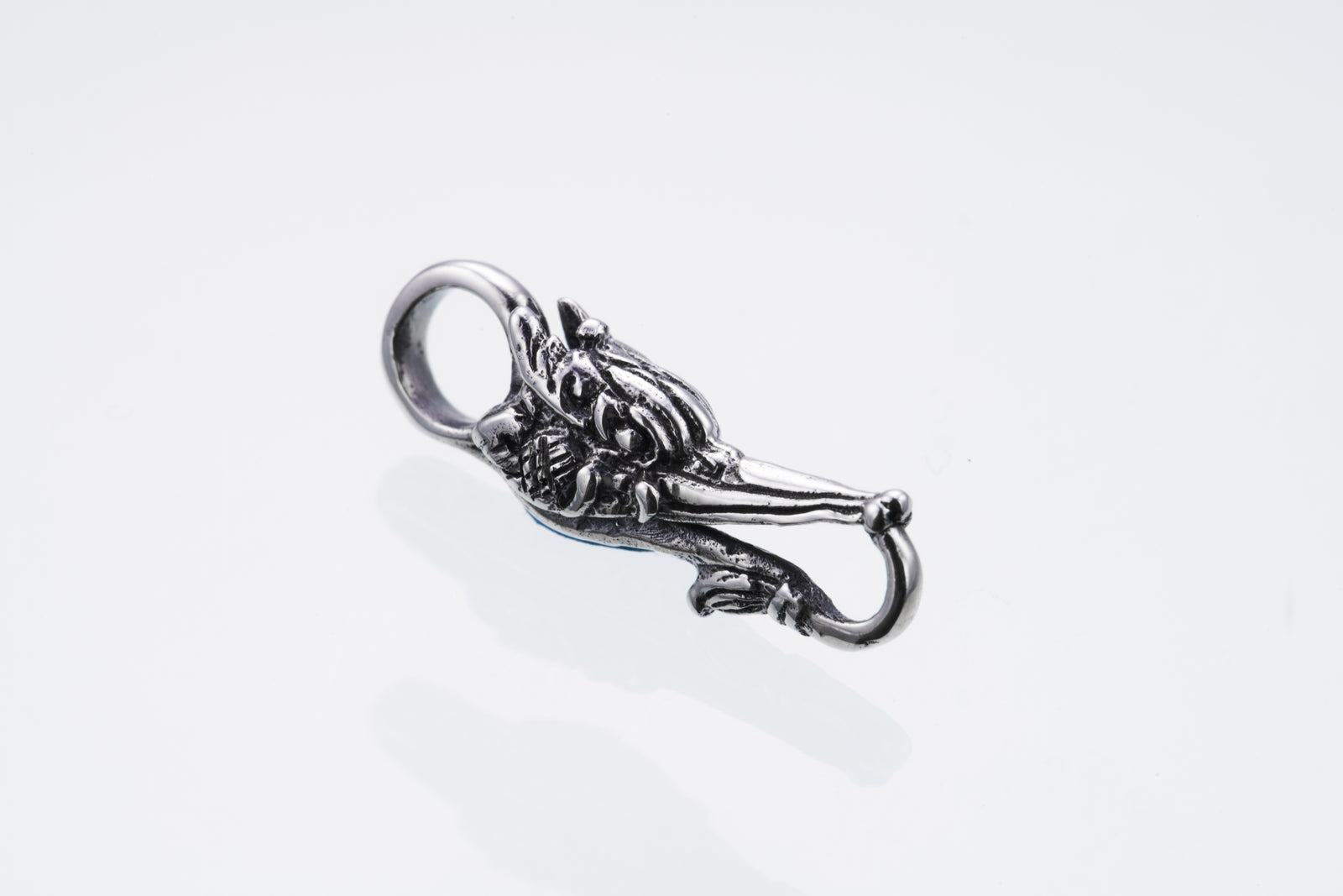 Suphannahong Lock｜スパナホン・ロック｜ZOCALO ソカロ – ZOCALO