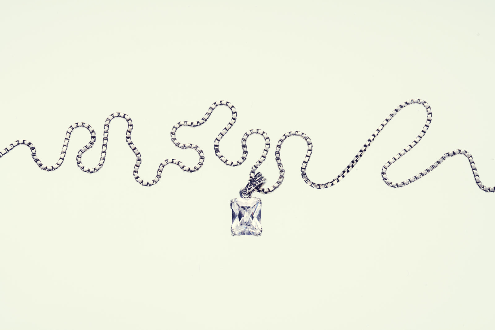 ZOCALO （ソカロ） エッジ・リリー チャーム ペンダント ホワイトCZ✨ Edged Lily Charm : (White CZ)｜エッジ・リリー・チャーム