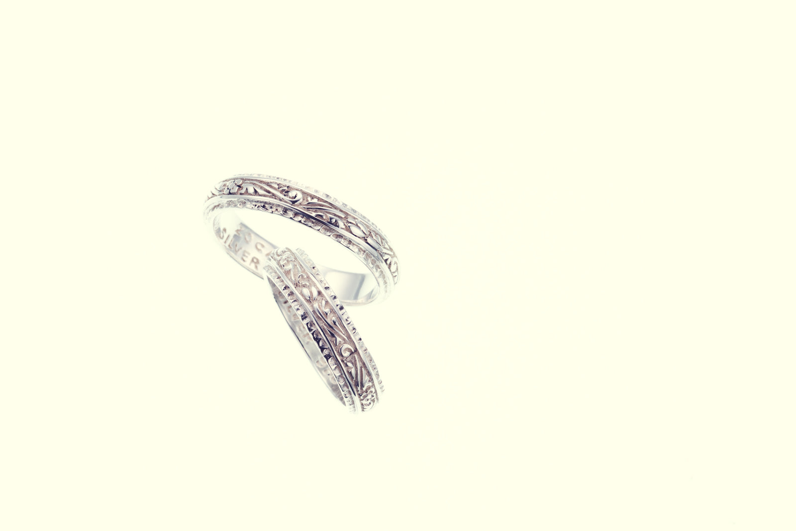 Ivy Narrow Ring (White Finish) – ZOCALO JAPAN OFFICIAL WEB SITE