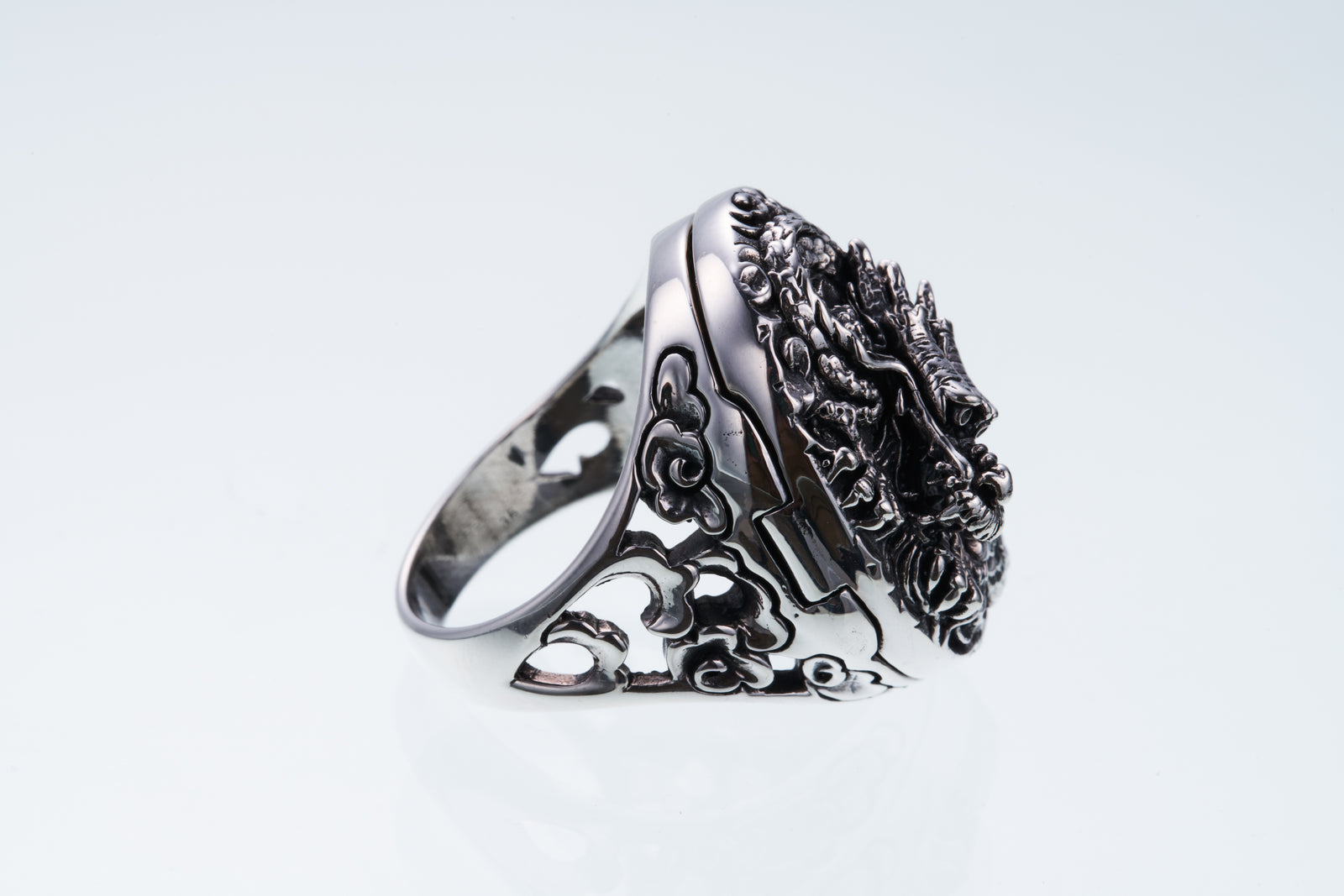 Dragon Locket Ring｜ドラゴン・ロケット・リング – ZOCALO