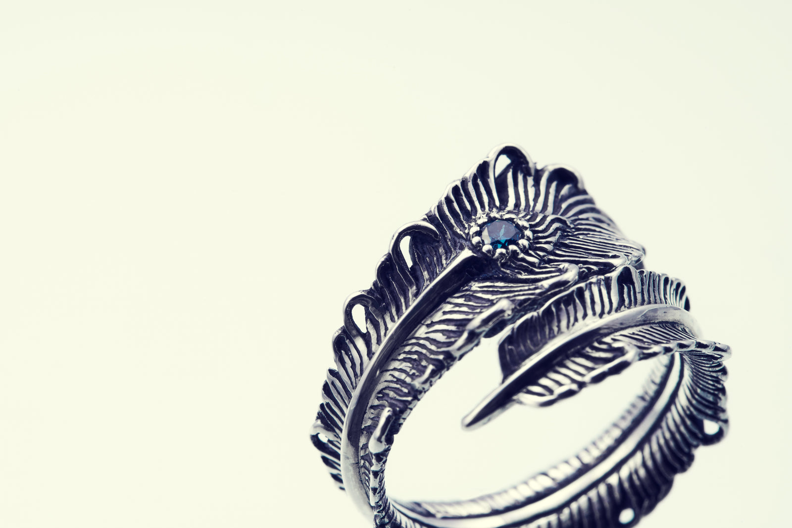 Phoenix Tail Feather Ring : Blue Diamond｜フェニックス・テイル