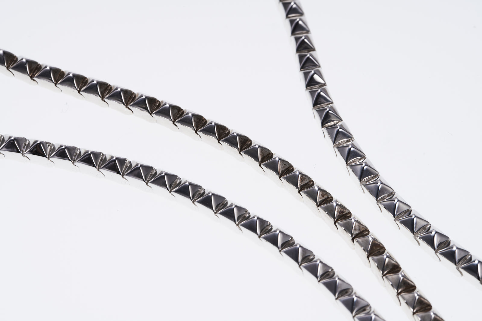 ZOCALO ソカロ タイニー ピラミッドスタッズ ブレスレット シルバー925 Tiny Pyramid Studs Bracelet : Shiny / M (18cm)｜スタッズ