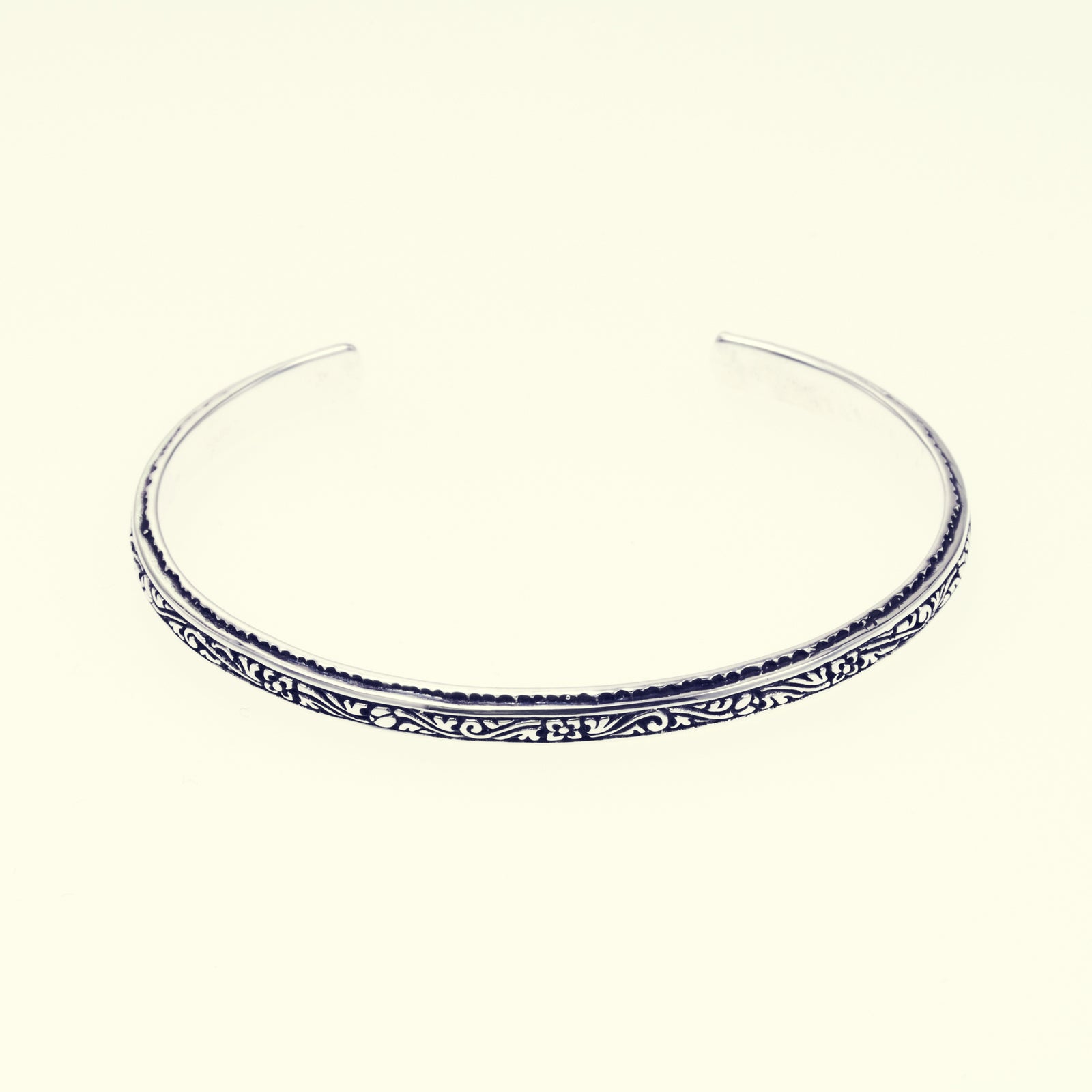 Narrow Ivy Bangle (L) (Antique Finish) – ZOCALO JAPAN