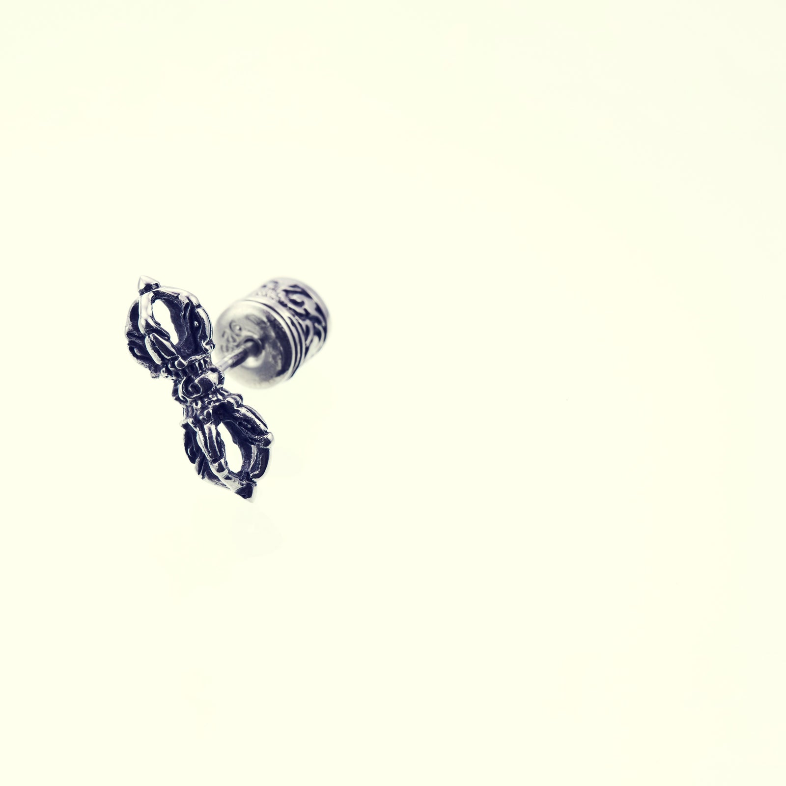 Dorje Ear Stud｜ドージェ・ピアス – ZOCALO JAPAN OFFICIAL WEB