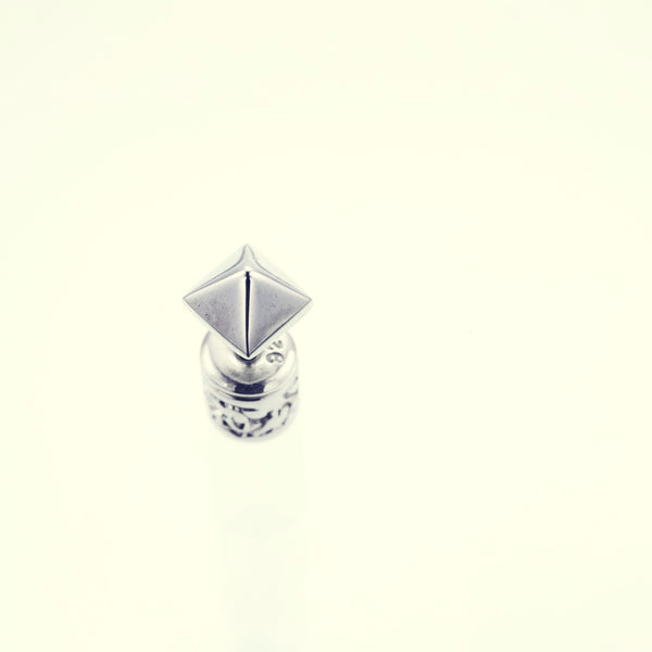 Tiny Pyramid Ear Stud : (Shiny)-ZOCALO.JAPAN