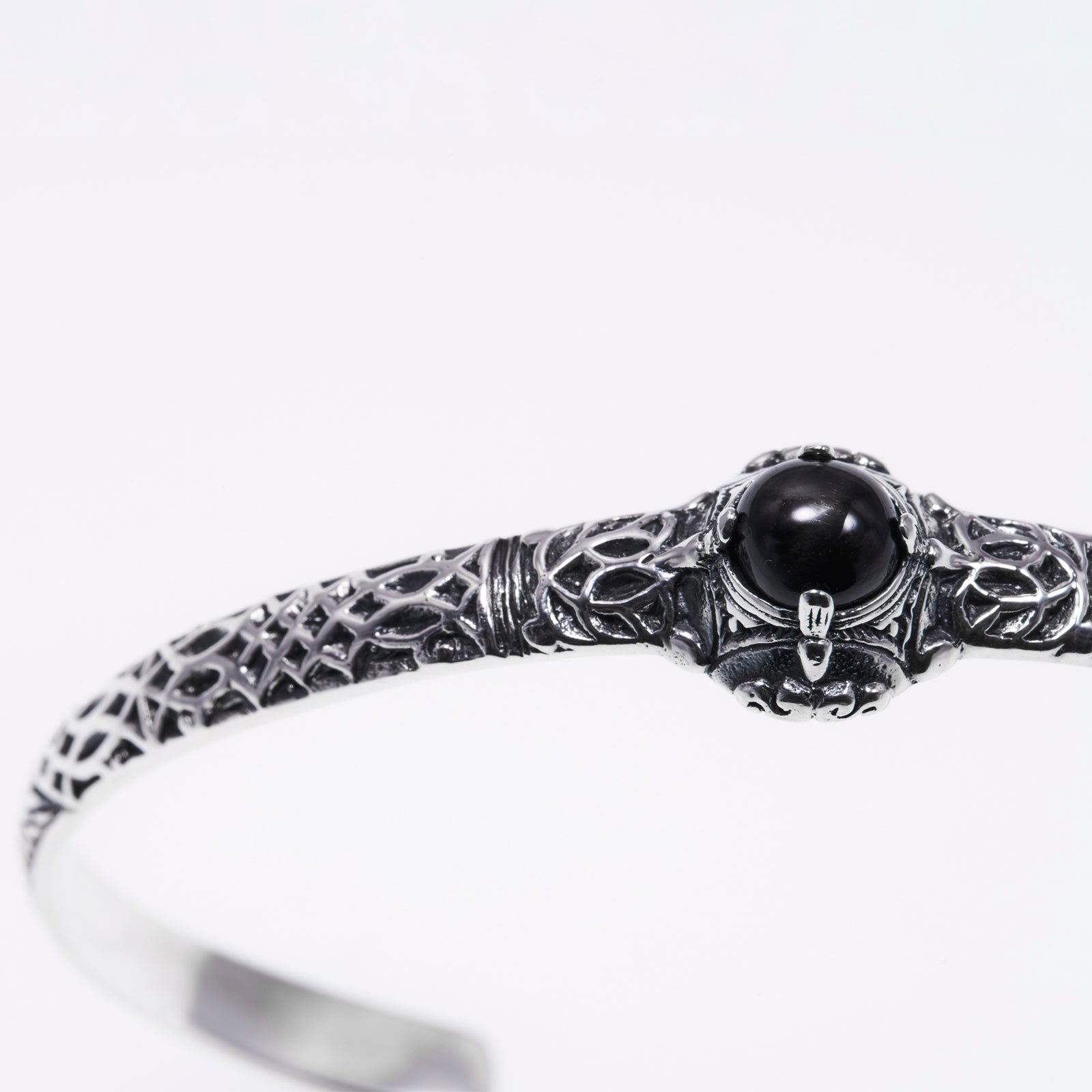 Islamic Round Bangle : S (Black Star)｜イスラミック・ラウンド 