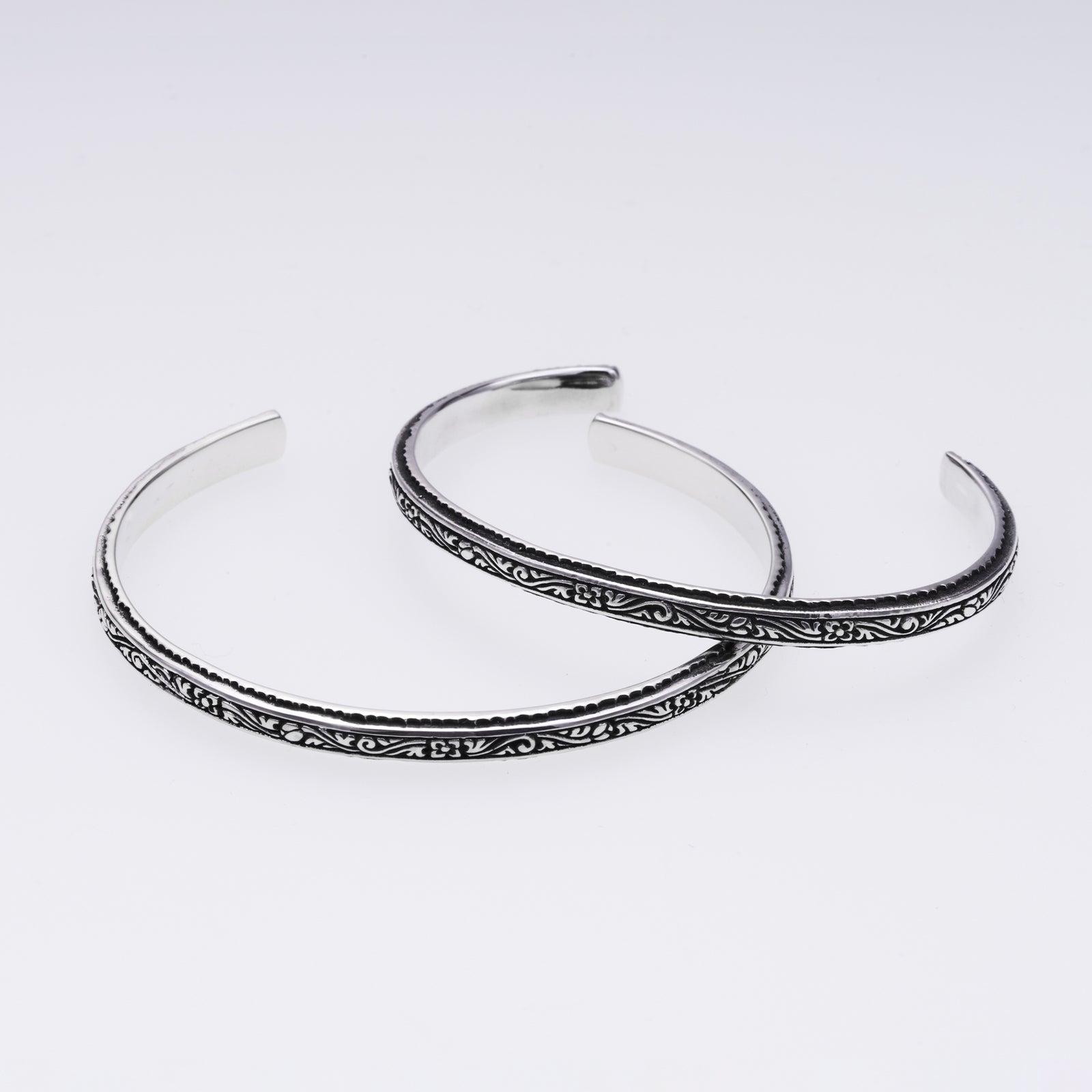 三彩翡翠ハングル Jadeite Bangle | 天然翡翠手鐲| Important Jewels | 2022