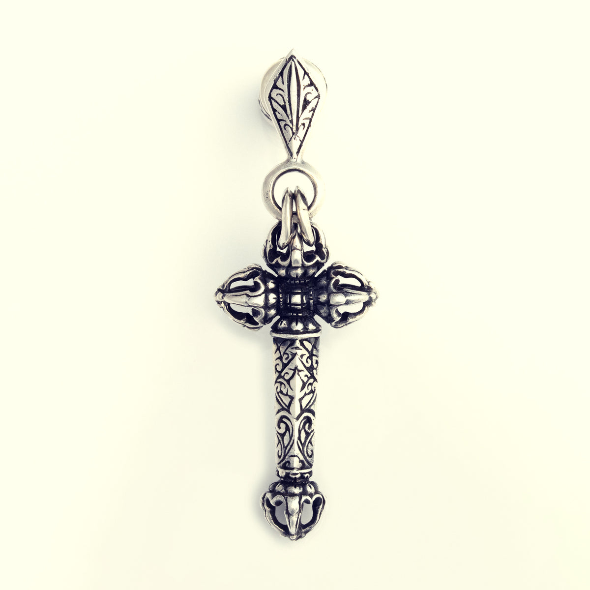 クラウン・ドージェ : Crown Dorje – ZOCALO JAPAN OFFICIAL WEB SITE