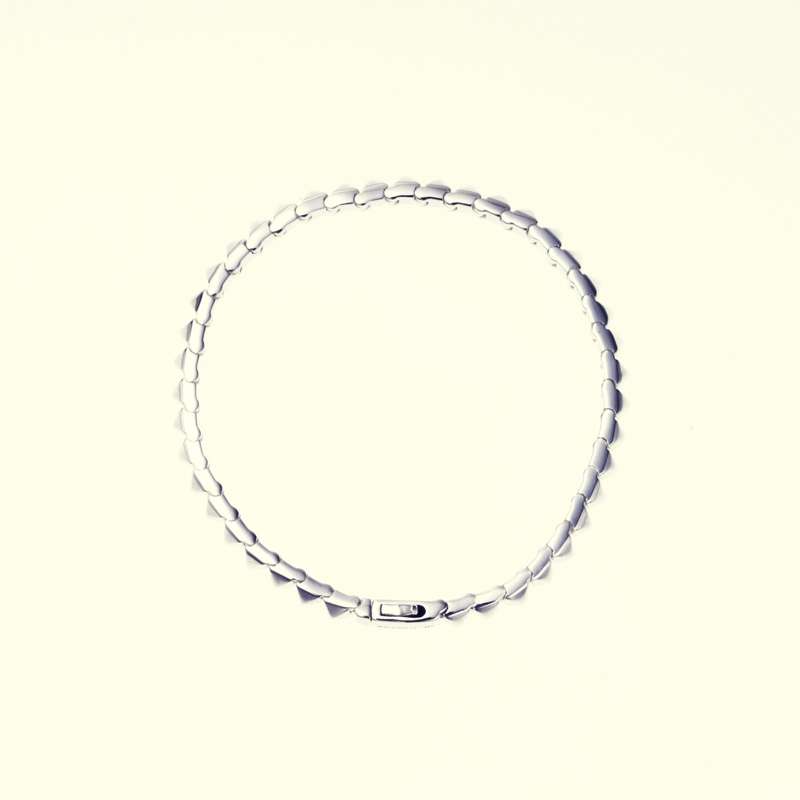 Tiny Pyramid Studs Bracelet : Shiny / M (18cm)｜スタッズ