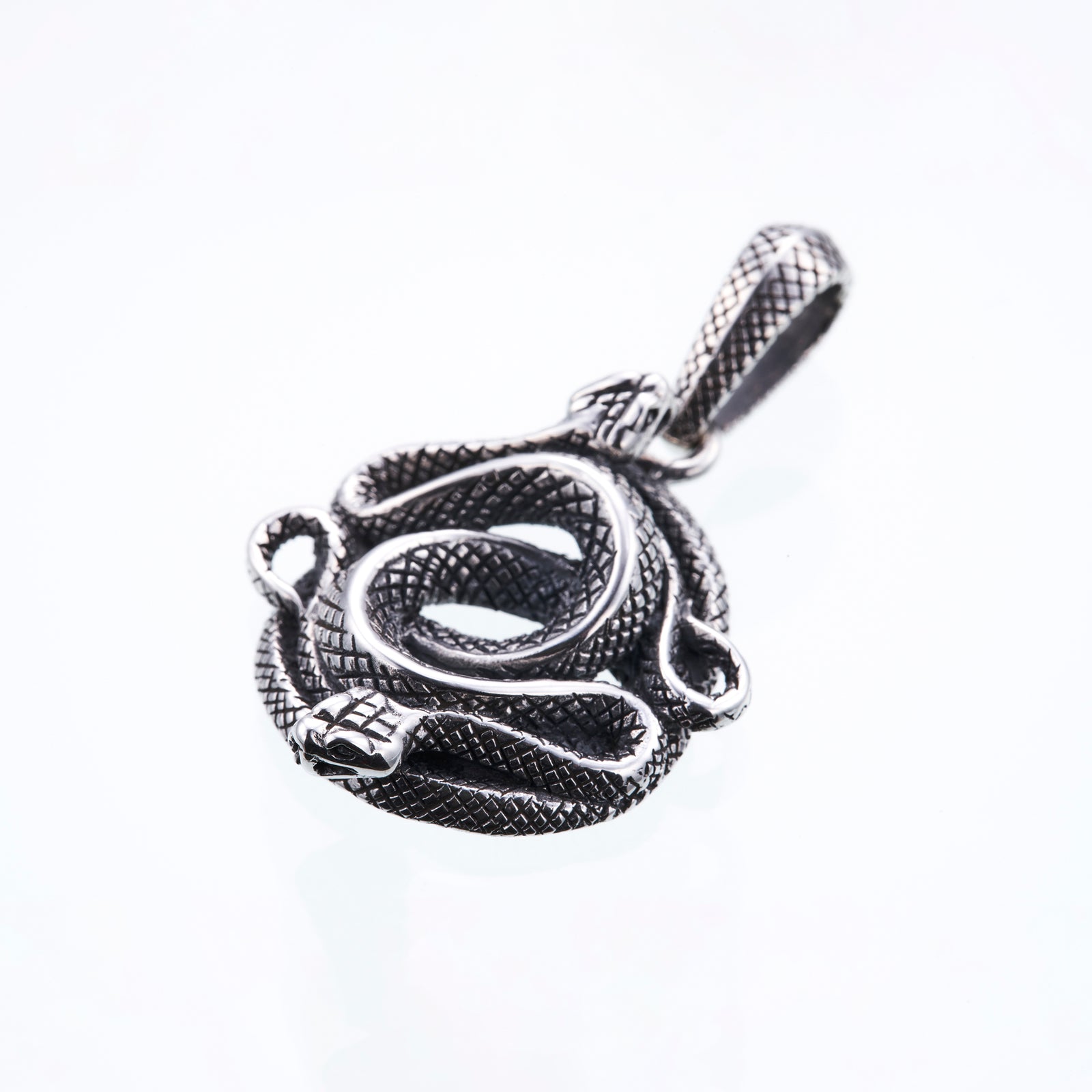 Double Snake Pendant｜ダブルスネーク・ペンダント – ZOCALO