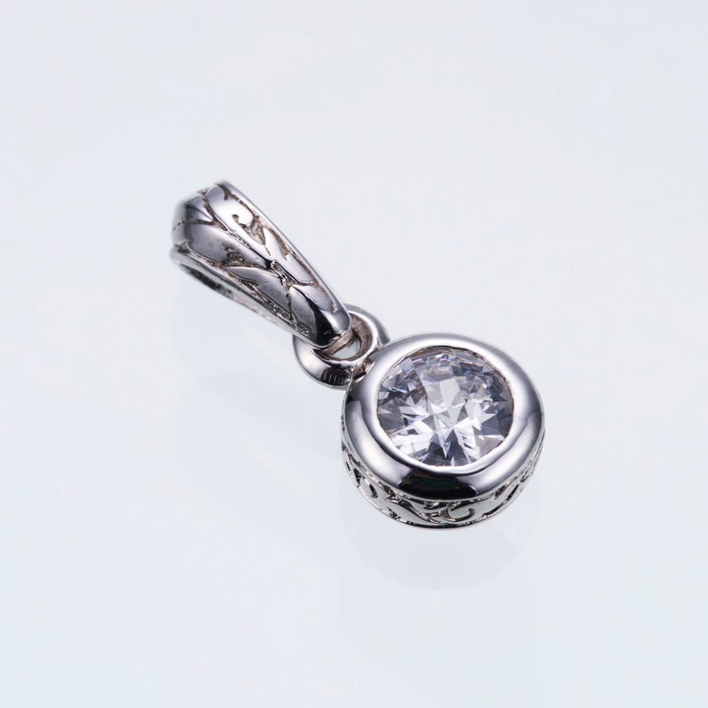 Jeweled Ivy Round Pendant : L (White CZ)-ZOCALO.JAPAN