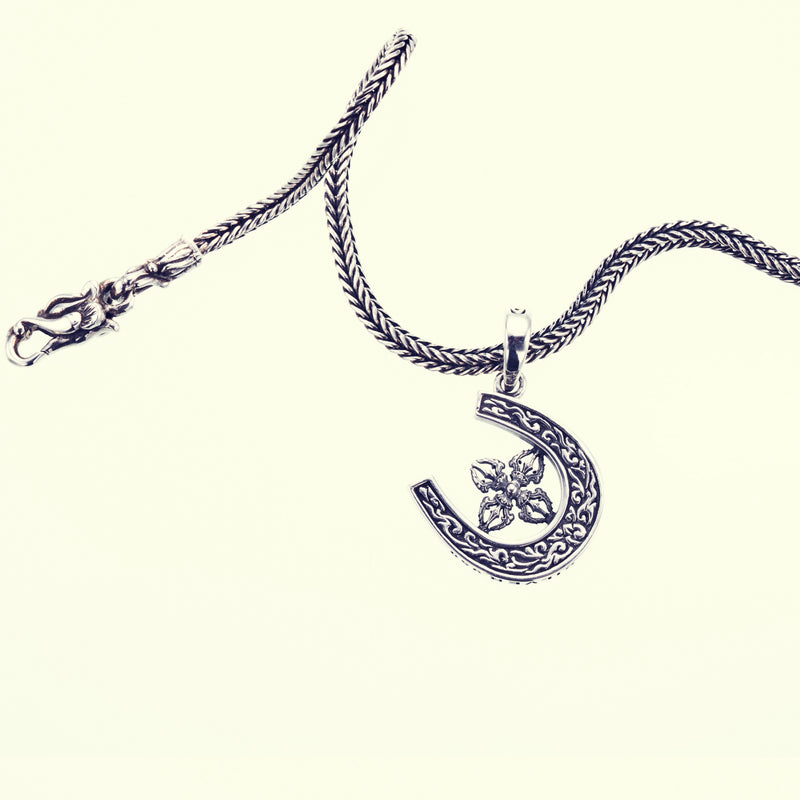 Horse Shoe with Double Dorje : Necklace Chain Set