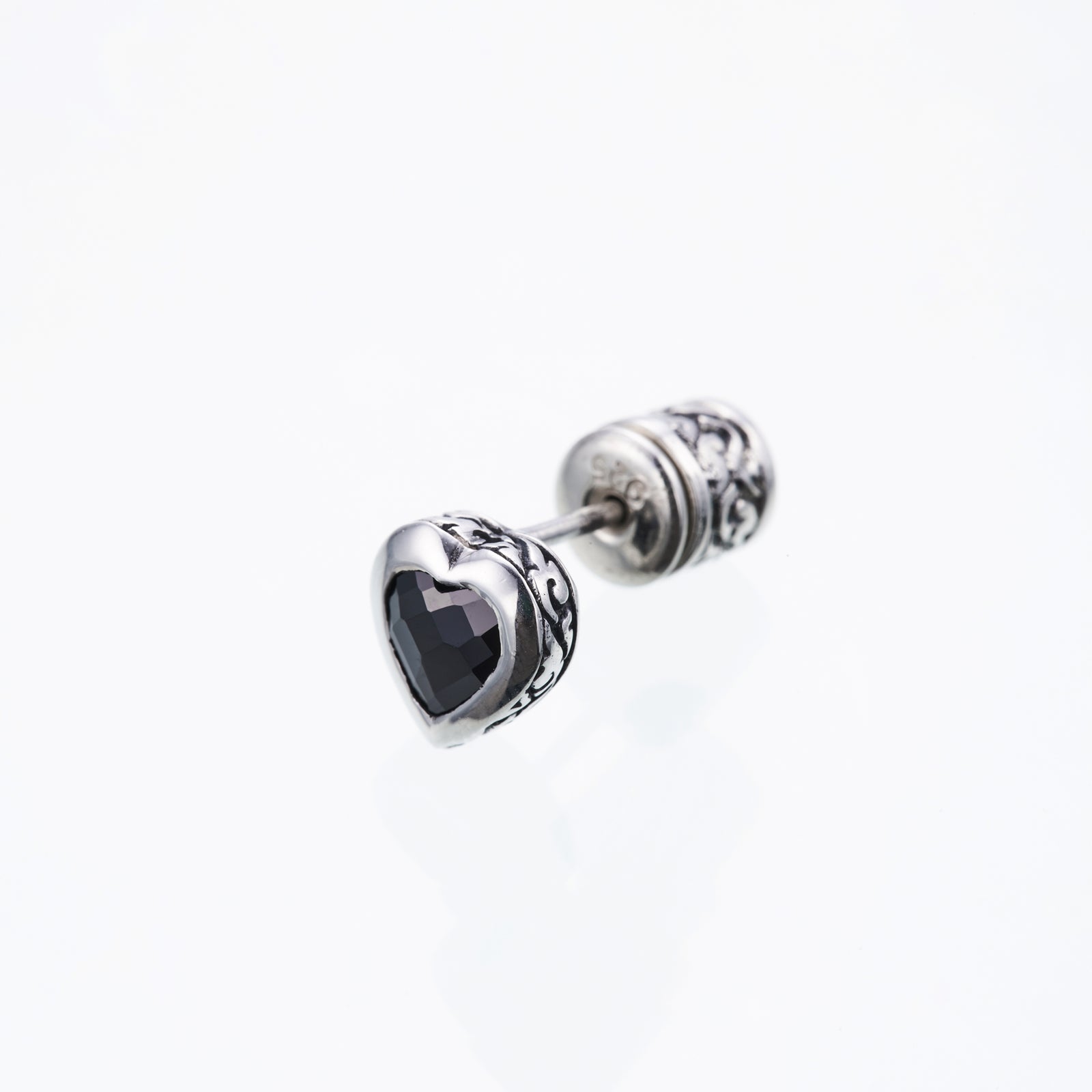 Jeweled Ivy Heart Stud : S (Black CZ)｜ジュエルド・アイビー
