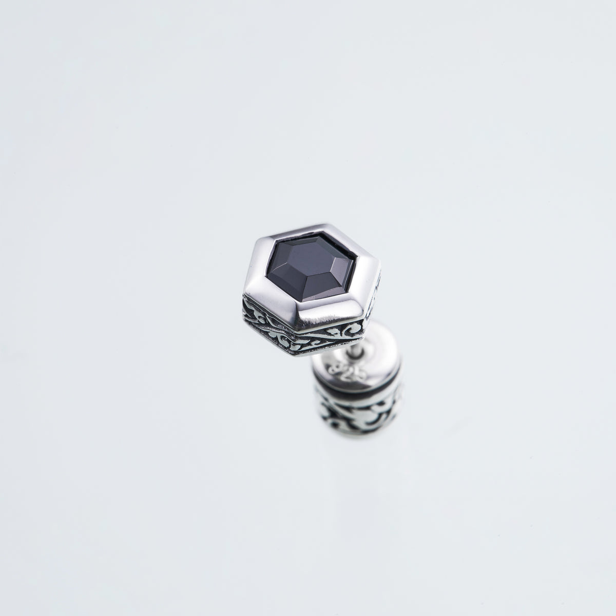 Double Snake Ear Stud｜ダブル・スネーク・ピアス – ZOCALO JAPAN OFFICIAL WEB SITE