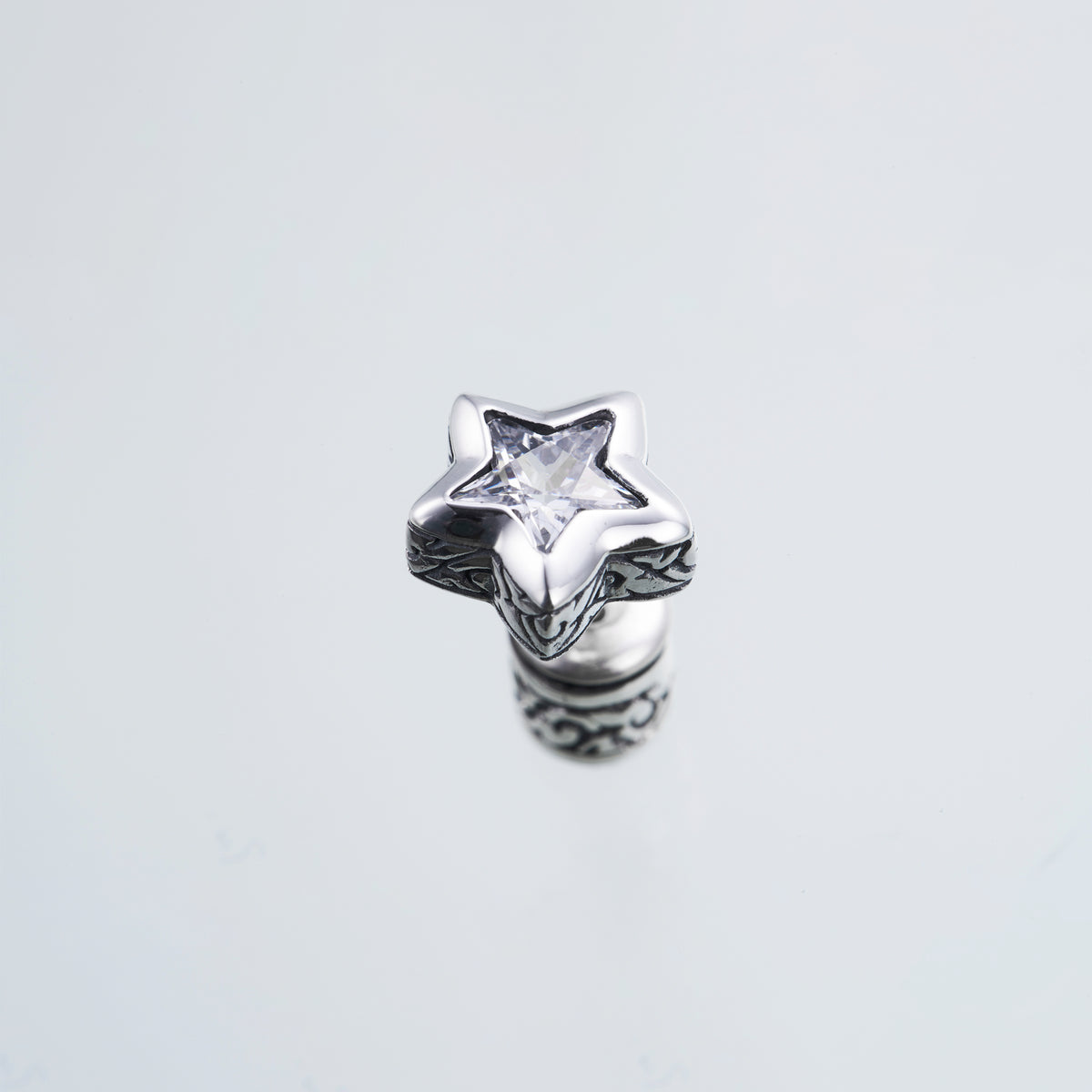 大定番ピアス：Jeweled Ivy Ear Stud – ZOCALO JAPAN OFFICIAL WEB SITE
