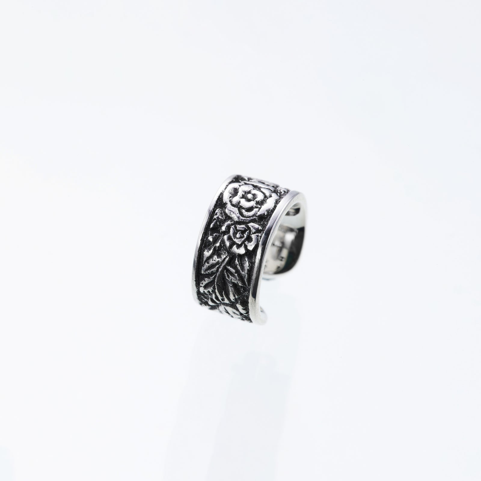 Rose Ear Cuff｜ローズ・イヤーカフ｜ZOCALO ソカロ – ZOCALO JAPAN 