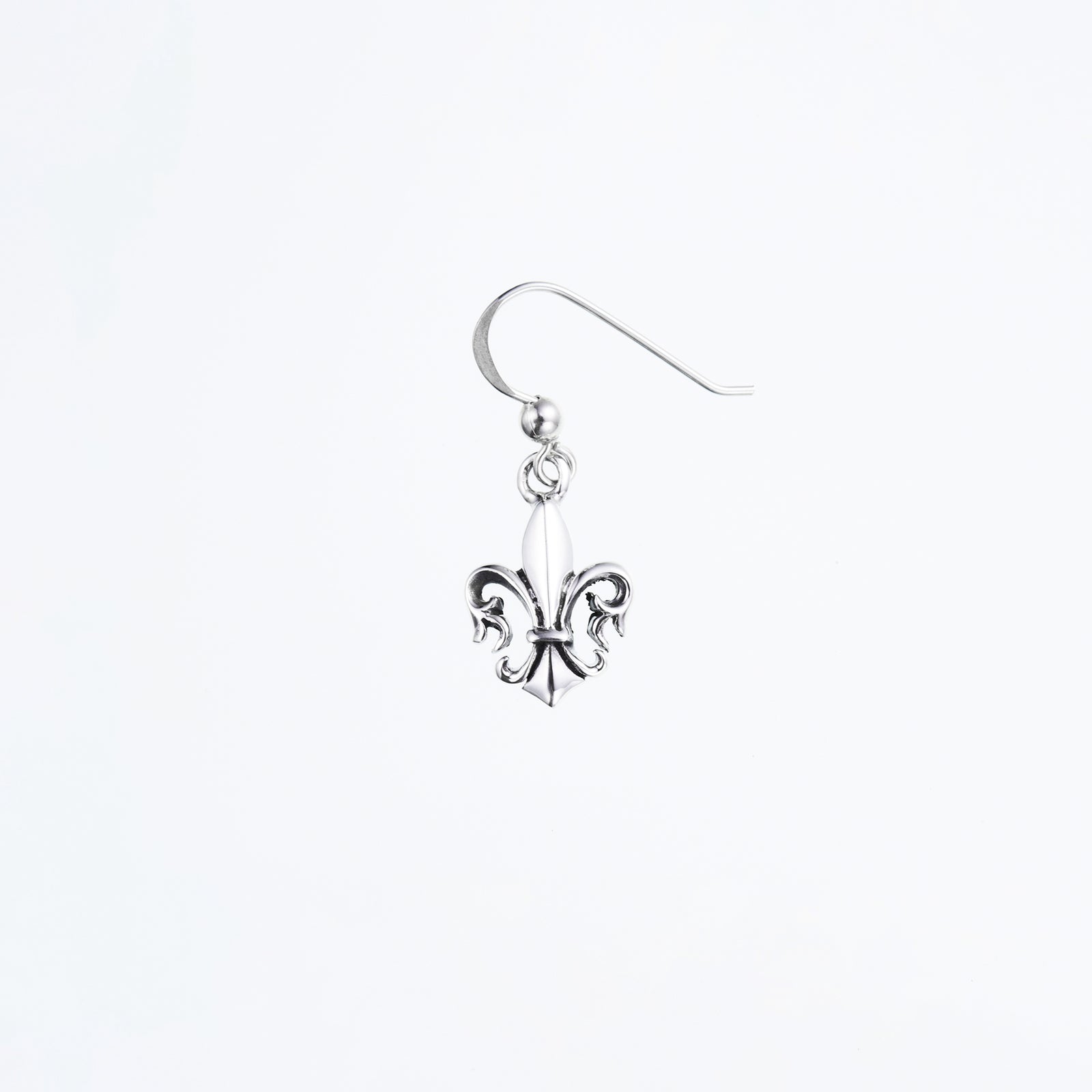 Fleur de lis Hook Earring｜フルール・ド・リス・フック・ピアス – ZOCALO JAPAN OFFICIAL WEB SITE