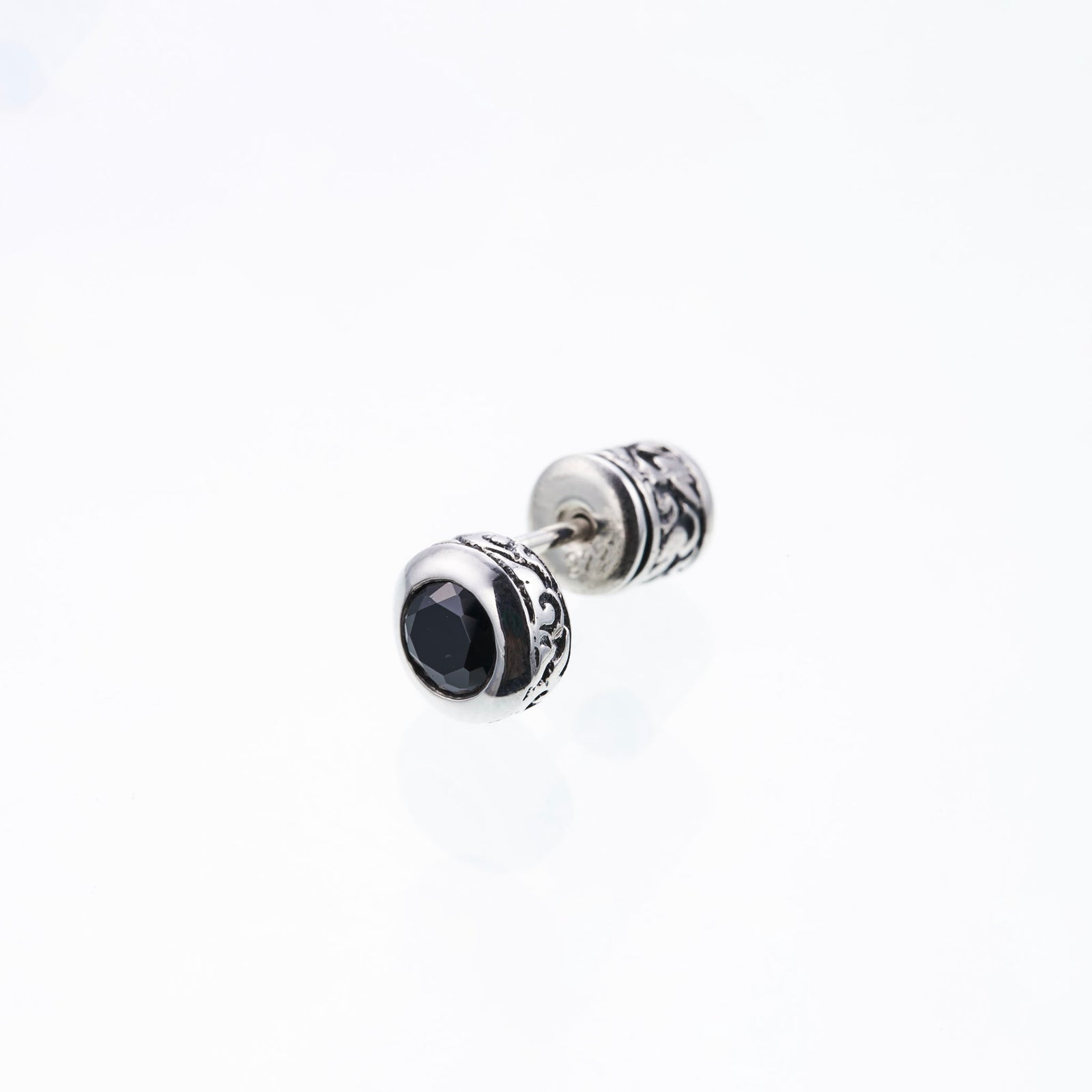 メロコア　ラウドロック　ELLEGARDENなど　 約100枚まとめ売り Jeweled Ivy Round Stud : M (Black CZ)｜ジュエルド・アイビー